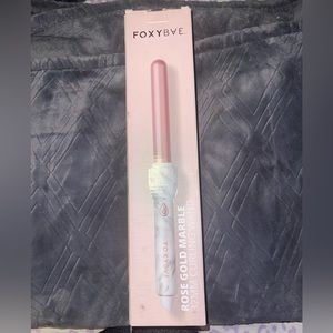 FoxyBae Curling Iron